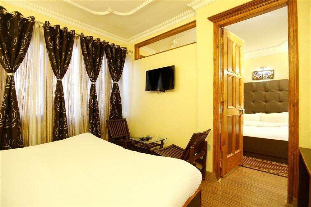 Bridge View Regency Hotell Shimla Exteriör bild