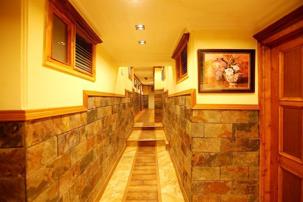 Bridge View Regency Hotell Shimla Exteriör bild