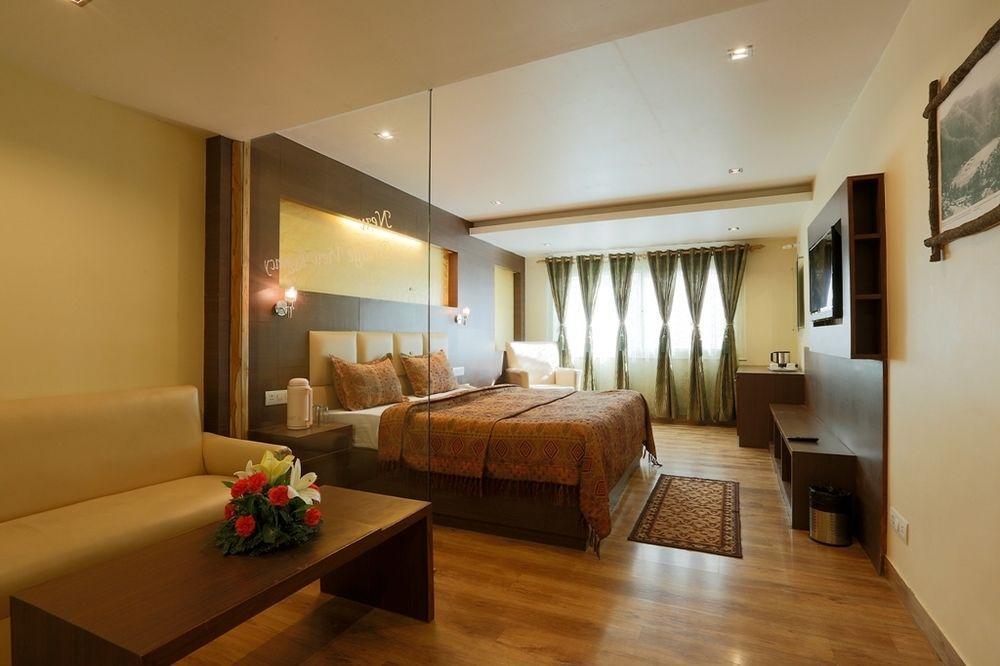 Bridge View Regency Hotell Shimla Exteriör bild