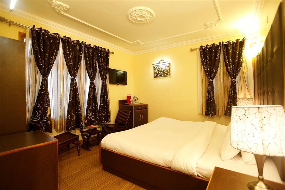 Bridge View Regency Hotell Shimla Exteriör bild