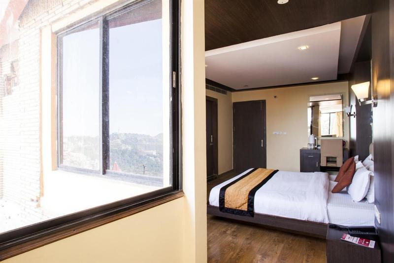 Bridge View Regency Hotell Shimla Exteriör bild