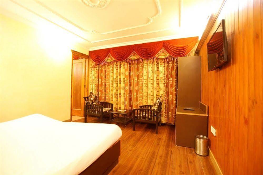 Bridge View Regency Hotell Shimla Exteriör bild