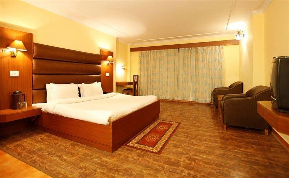Bridge View Regency Hotell Shimla Exteriör bild