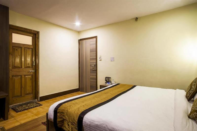 Bridge View Regency Hotell Shimla Exteriör bild