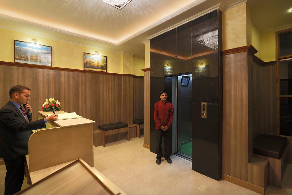 Bridge View Regency Hotell Shimla Exteriör bild
